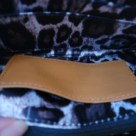 KENNETH COLE Saddle Brown Leather Wallet W/ Removable Wristlet- Zip Around - Picture 7 of 14